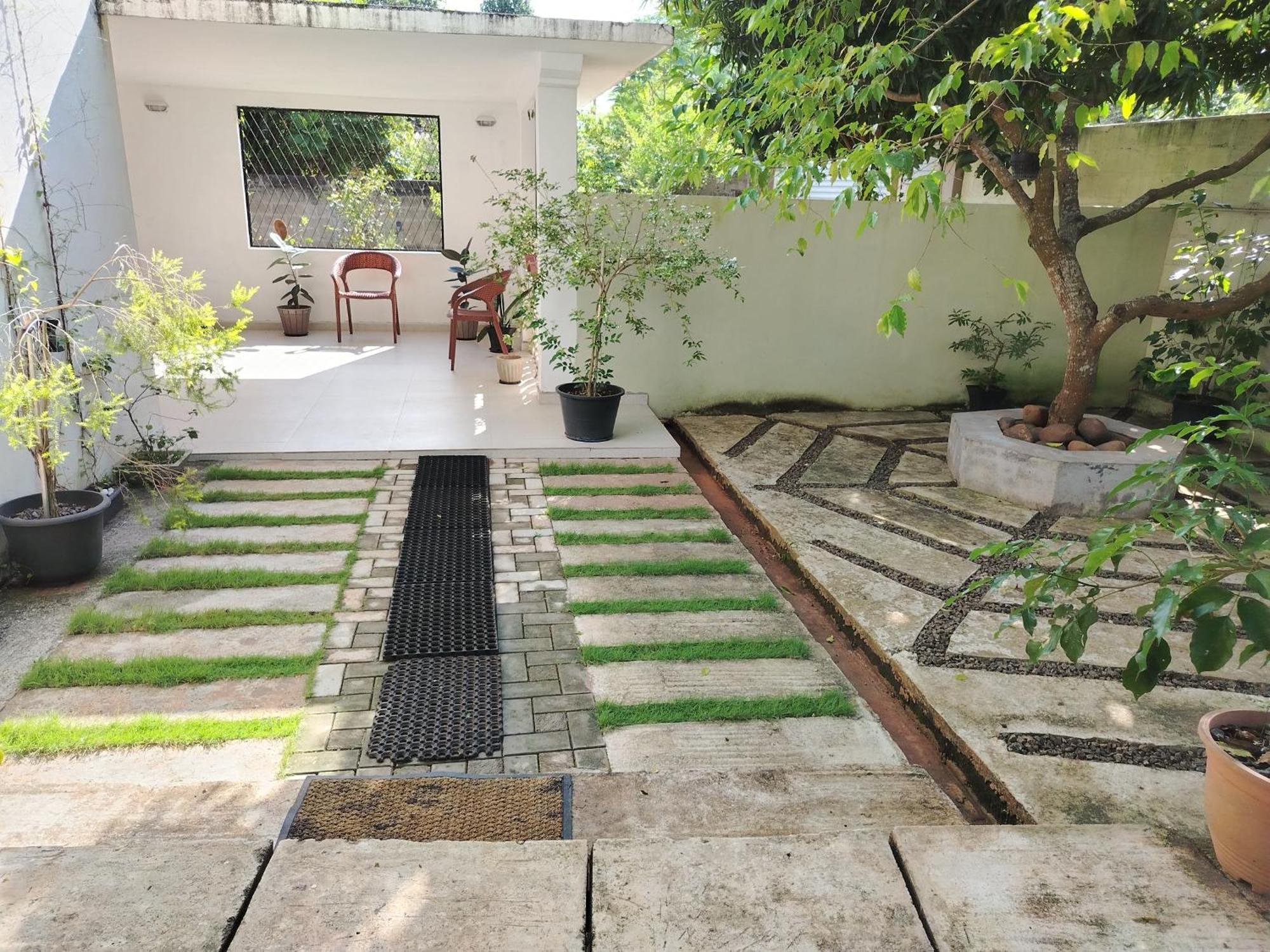 Prestiva Stay Anuradhapura Exterior photo